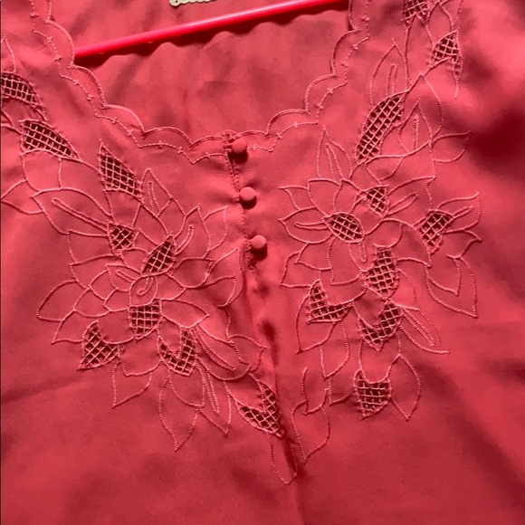 Pink blouse - Picture 2 of 3